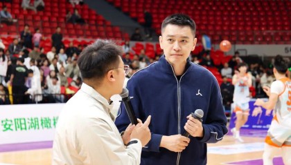星空体育-杨鸣现身十堰：他们距离CBA仅一步之遥！